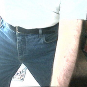 ballbusting; &Acirc;ne2