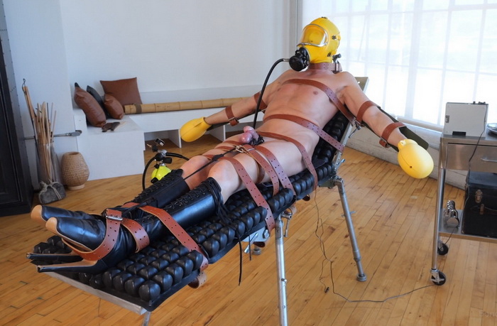 WEB: BondageFan70 et Elise Graves – Medical Table Sounding, bondageliberation chez Bondage F/M – Téléchargez ou regardez en ligne Bondage Video