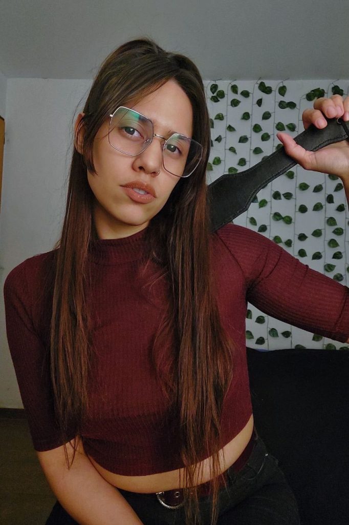 Spank:You come home from work and I say « bend over ». Would you like that?