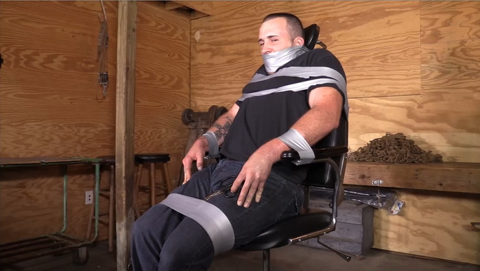 WEB: Miles Striker – Je parie qu’il n’a jamais rêvé que cela pourrait lui arriver, brendasbound chez Bondage F/M – Téléchargez ou regardez en ligne la vidéo de bondage