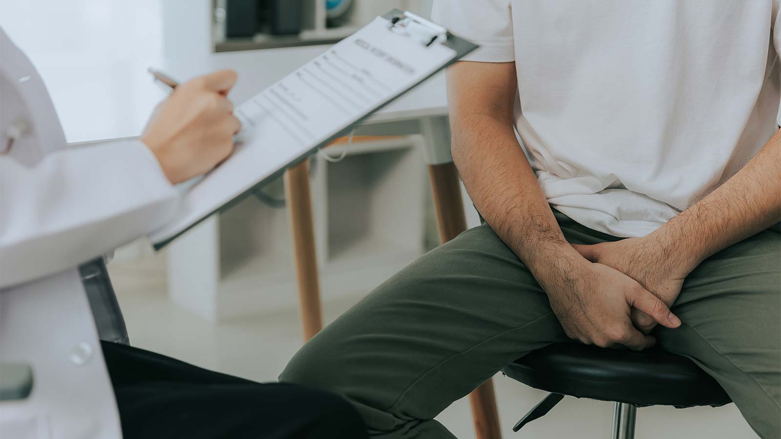 Cancer du pénis en hausse : symptômes, facteurs de risque et traitements
